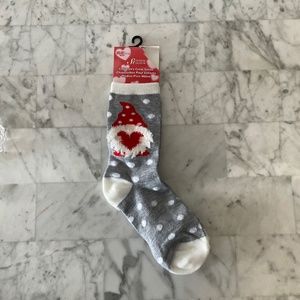 4/$20 (FREE w purchase) Kid’s St Valentine’s socks
